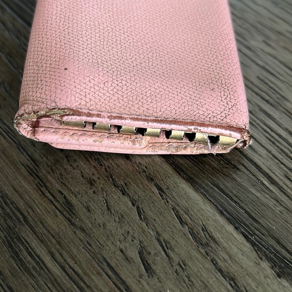 CHANEL Rose Pink Key Case - Picture 3 of 15